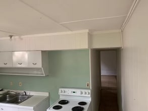 1022 N Pine St in Florence, AL - Building Photo - Building Photo