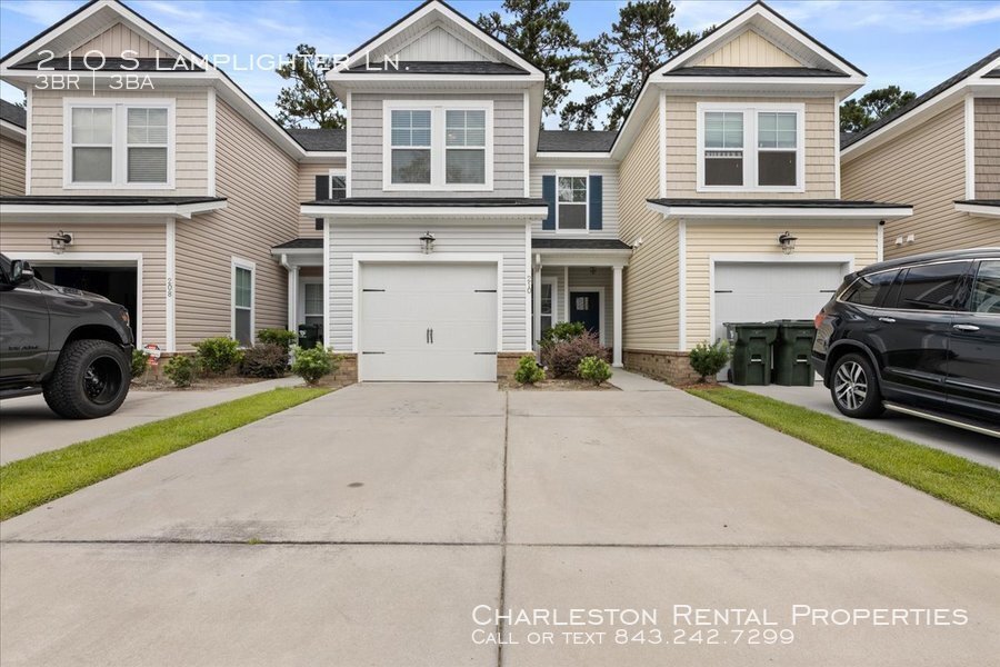 210 S Lamplighter Ln in Summerville, SC - Building Photo
