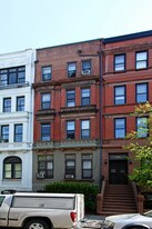 113 W 85th St in New York, NY - Building Photo