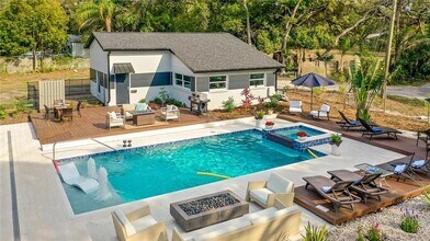 1851 Royal Oak Pl E in Dunedin, FL - Building Photo - Building Photo