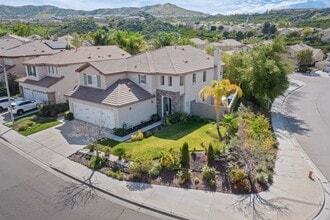 26523 Starling Ct in Santa Clarita, CA - Building Photo - Building Photo