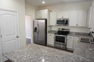 9343 Cassadine Ct in Leland, NC - Building Photo - Building Photo