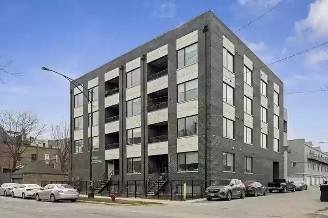 2303 W Wilcox St in Chicago, IL - Building Photo