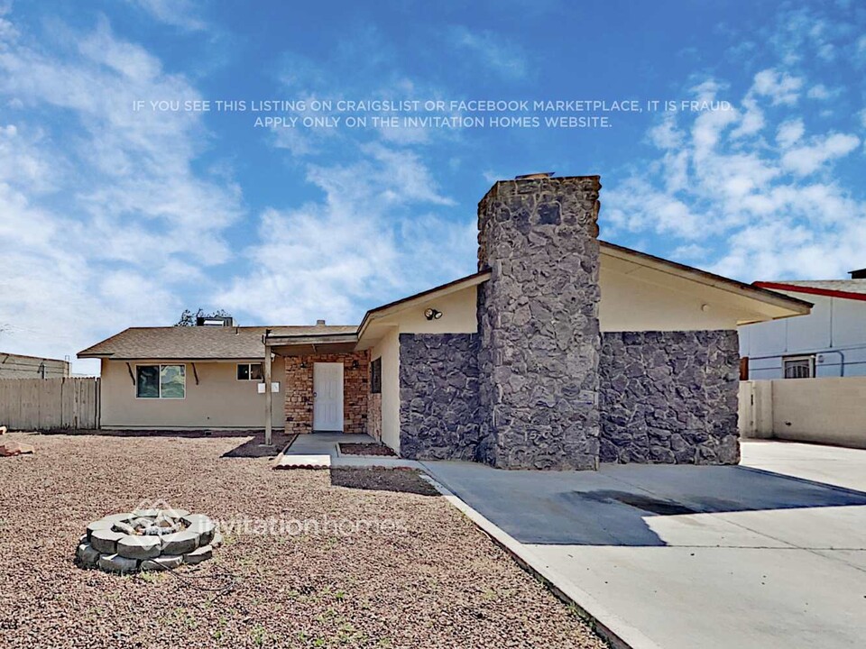 101 Redstone St in Las Vegas, NV - Building Photo
