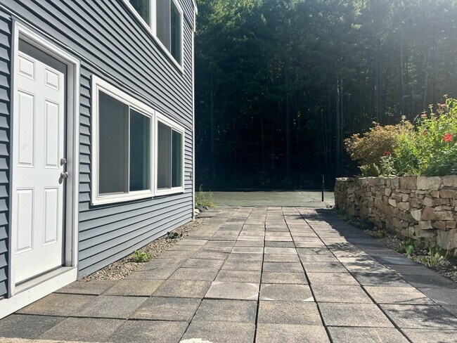 0 Upton Rd in Westborough, MA - Building Photo - Building Photo