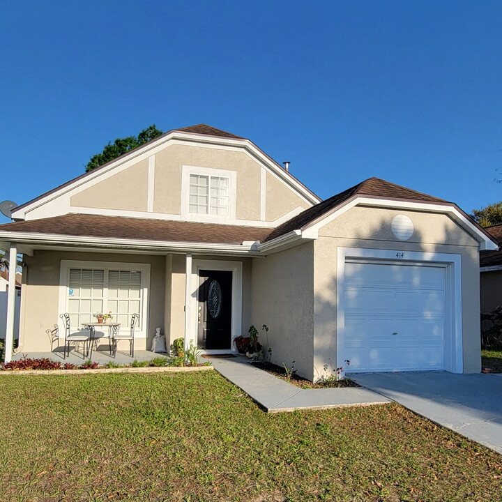 414 Rollins Dr in Davenport, FL - Building Photo