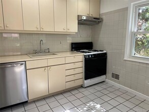 16-05 Bell Blvd in Queens, NY - Building Photo - Building Photo