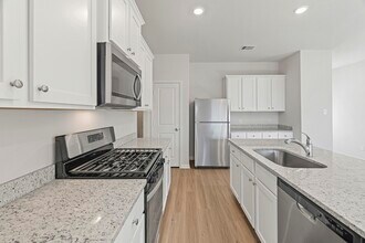 1035 Rosewood Trl in Beasley, TX - Building Photo - Building Photo