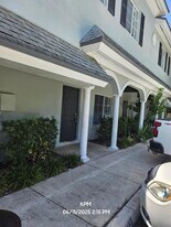 1109 Colonial Palms Way in West Palm Beach, FL - Building Photo