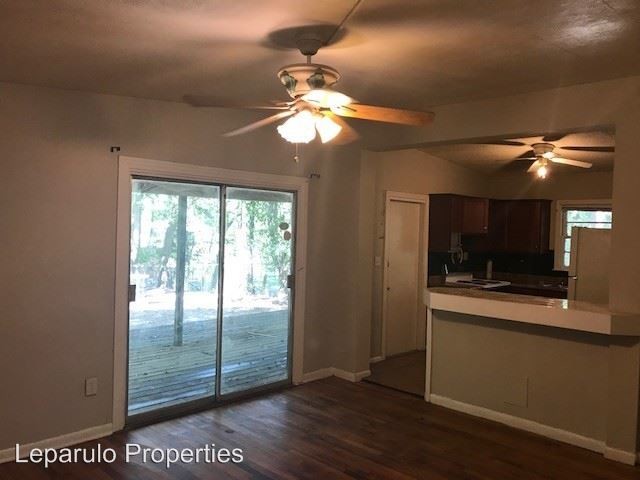 1622 Mayhew St in Tallahassee, FL - Building Photo - Building Photo