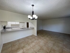3412 Ashe Rd in Bakersfield, CA - Building Photo - Building Photo