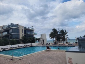 2401 S Ocean Dr, Unit 1108 in Hollywood, FL - Building Photo
