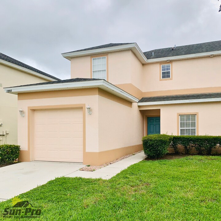 1982 Yellowfin Dr in Port Orange, FL - Building Photo