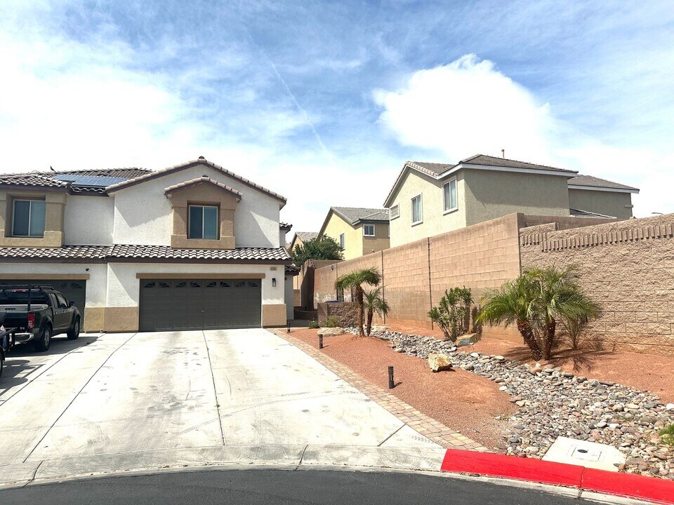3365 Moon Eclipse St in North Las Vegas, NV - Building Photo
