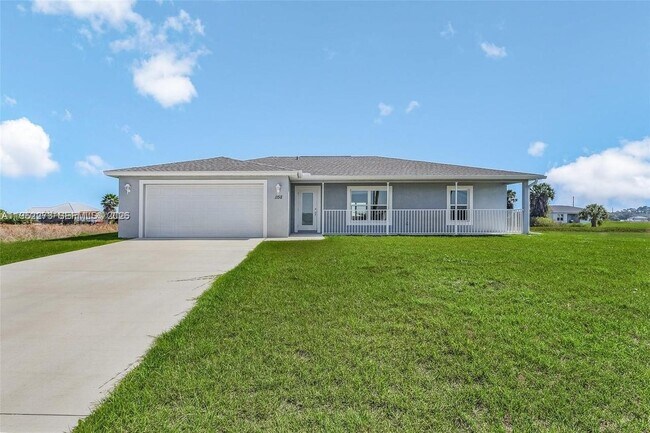 1158 Norge Ct in La Belle, FL - Building Photo - Building Photo