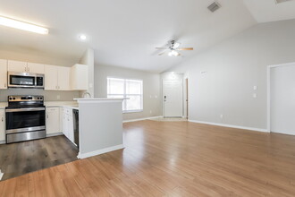 2619 Golden Antler Ln in Lutz, FL - Foto de edificio - Building Photo