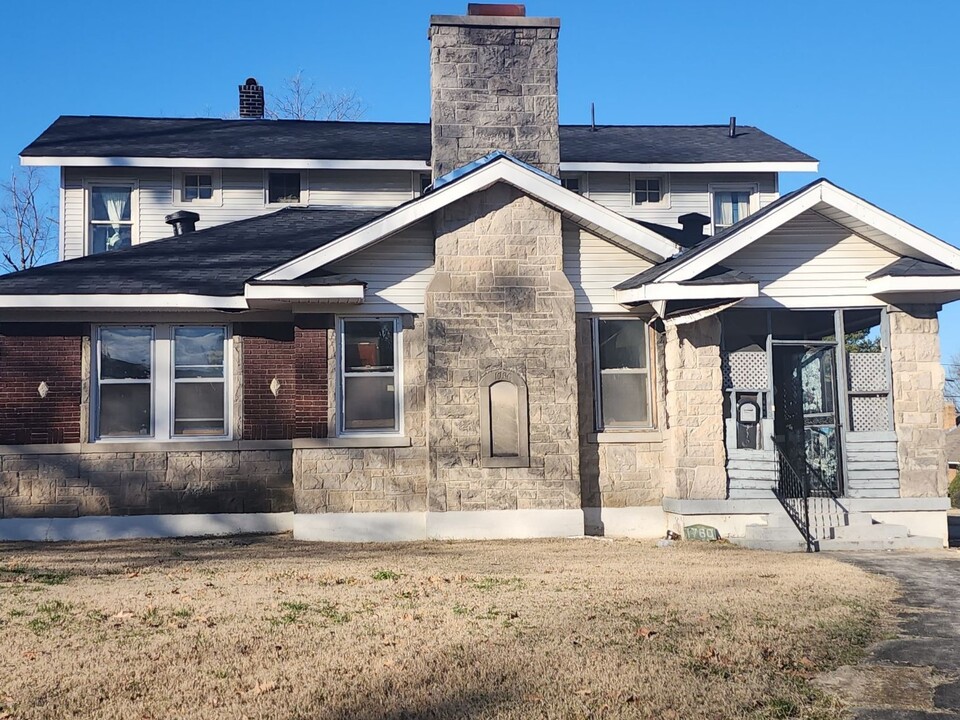 1760 Foster Ave in Memphis, TN - Foto de edificio