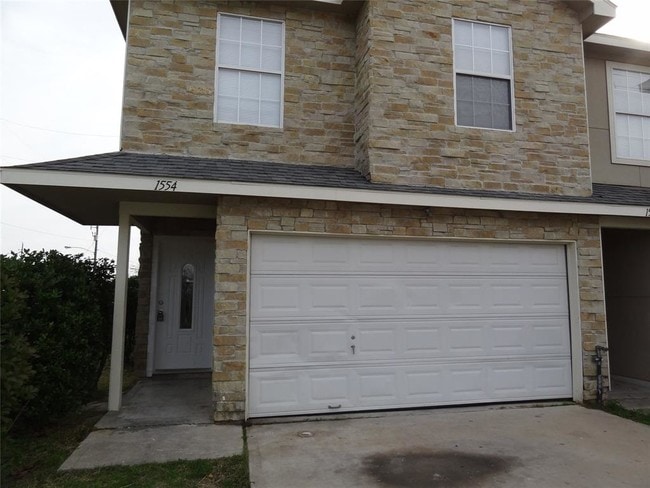 property at 1554 Stone Vlg Dr