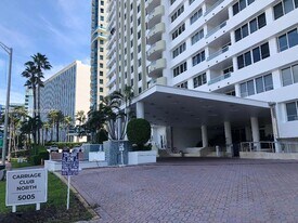 5005 Collins Ave, Unit 322 in Miami Beach, FL - Building Photo