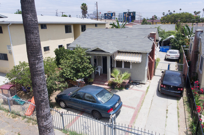 1032 N Ridgewood Pl in Los Angeles, CA - Building Photo - Other