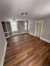 184 Church St, Unit 1 in Saratoga Springs, NY - Foto de edificio - Building Photo