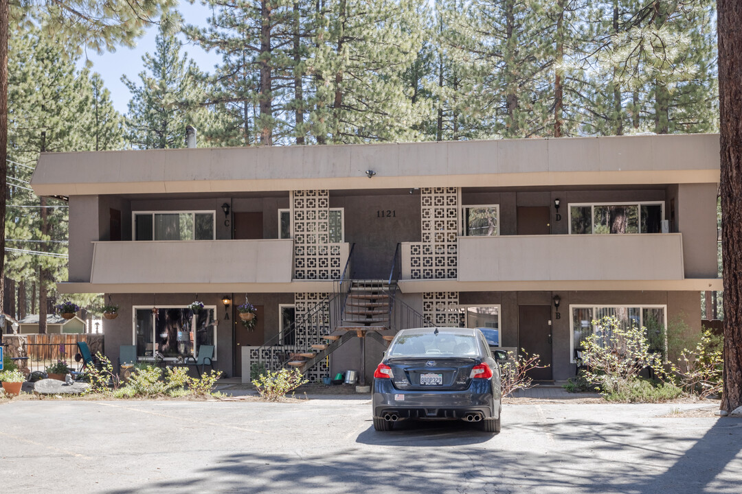 Bavarian Village in South Lake Tahoe, CA - Foto de edificio