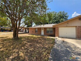 793 Albert St in New Braunfels, TX - Building Photo