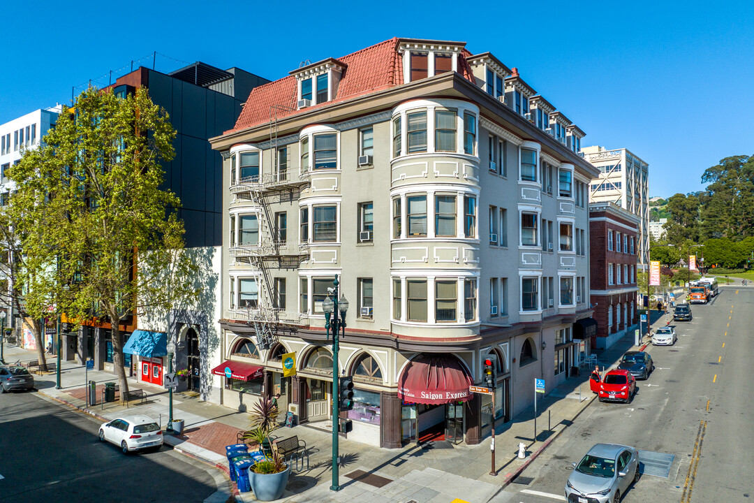 Studio Building in Berkeley, CA - Building Photo