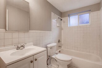 2517 Kingston St, Unit #2 in Aurora, CO - Building Photo - Building Photo