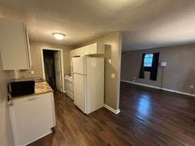 117 Van Horne St in Franklin, OH - Building Photo