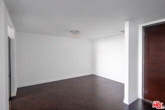 343 Pioneer Dr-Unit -1103 in Glendale, CA - Foto de edificio - Building Photo