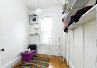 10 Trowbridge St, Unit 1 in Cambridge, MA - Foto de edificio - Building Photo