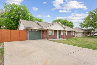 306 Avenue G in Waco, TX - Building Photo - Building Photo