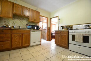 29 Wilson Park, Unit 3 in Boston, MA - Building Photo