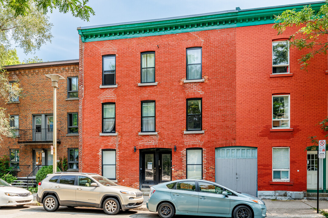 2338 Quesnel Rue in Montréal, QC - Building Photo