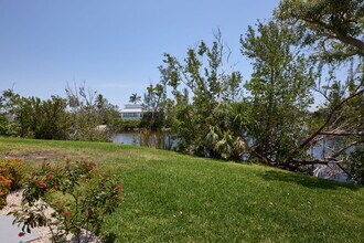9436 Sage Ct in Sanibel, FL - Building Photo - Building Photo