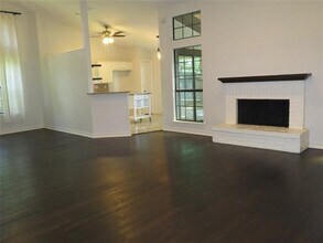 2308 Crestmeadow St in Denton, TX - Building Photo - Building Photo