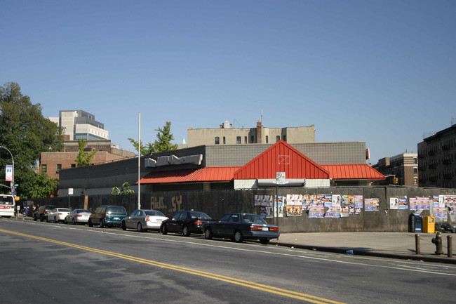 1056 Saint Nicholas Ave in New York, NY - Foto de edificio - Building Photo