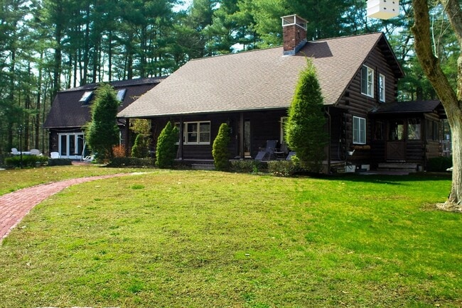 154 Grove St in Norwell, MA - Building Photo - Building Photo