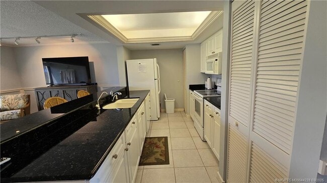 property at 5565 NE Gulfstream Way