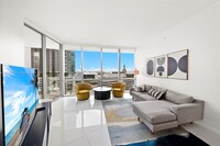 851 NE 1st Ave, Unit # 1209 in Miami, FL - Building Photo - Building Photo