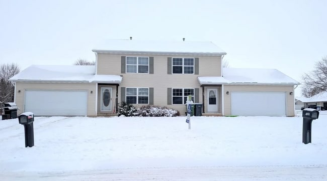 726 S Main St in Brillion, WI - Building Photo - Building Photo