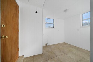 44526 Cedar Ave in Lancaster, CA - Building Photo