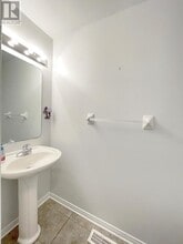 27 Santa Cruz Private in Ottawa, ON - Building Photo - Building Photo