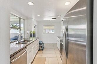 6708 NW 57th Dr in Tamarac, FL - Building Photo - Building Photo