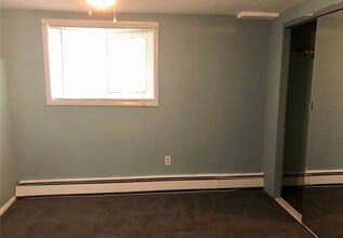 40 Yale St in Port Jefferson Station, NY - Building Photo - Building Photo