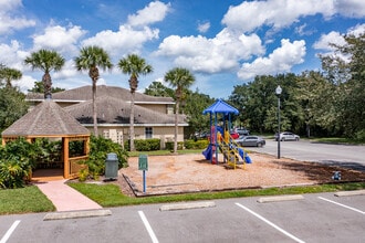 Villas at Lakeside in Oviedo, FL - Building Photo - Building Photo