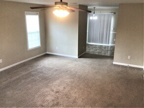 4030 Tarrant Trace Cir in High Point, NC - Foto de edificio - Building Photo