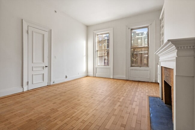 413 Beacon St in Boston, MA - Foto de edificio - Building Photo