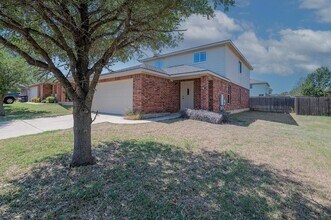 203 Mesa Dr in Leander, TX - Foto de edificio - Building Photo